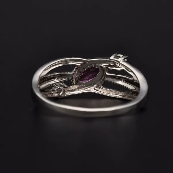 18ct White Gold Pink Sapphire Diamond Ring