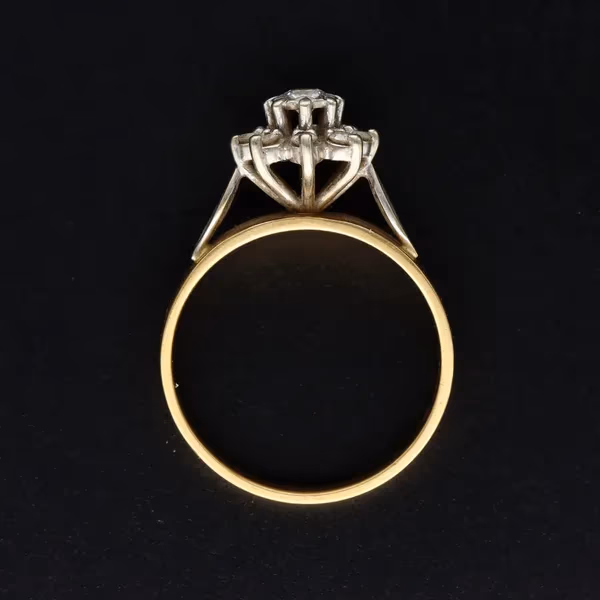 Heavy Vintage 18ct Yellow Gold Diamond Ring