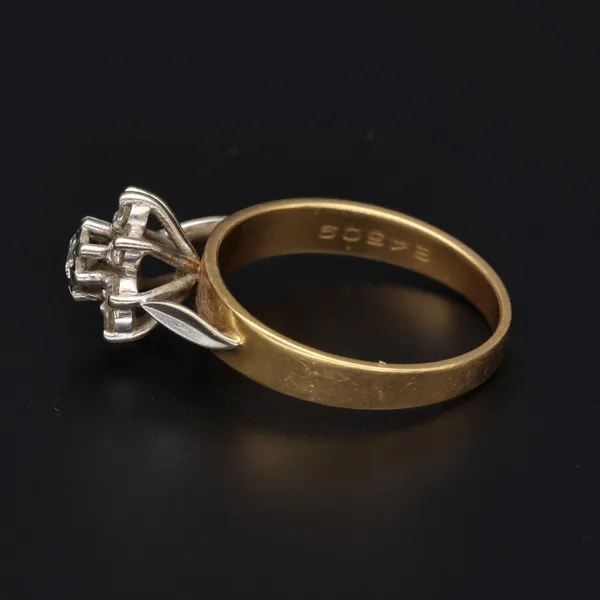 Heavy Vintage 18ct Yellow Gold Diamond Ring