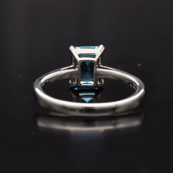 18ct Gold 1.1ct Topaz Ring