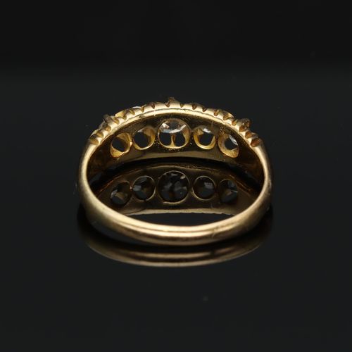 18ct Gold Diamond Ring image-5