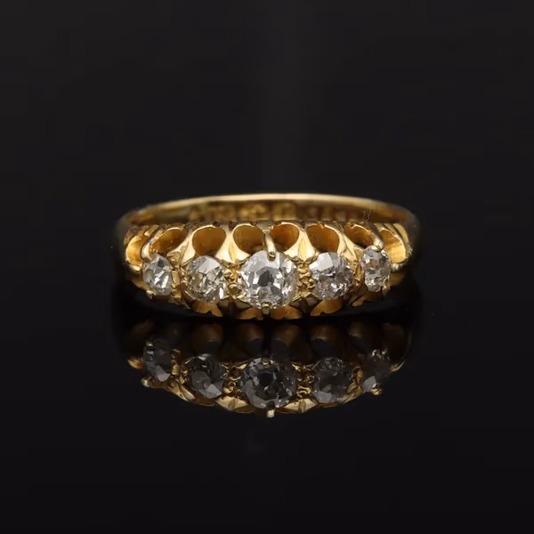 18ct Gold Diamond Ring