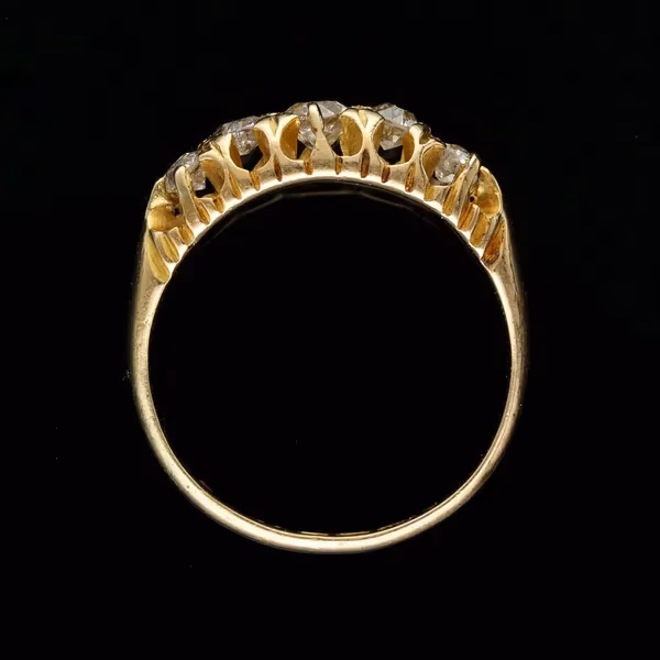 18ct Gold Diamond Ring