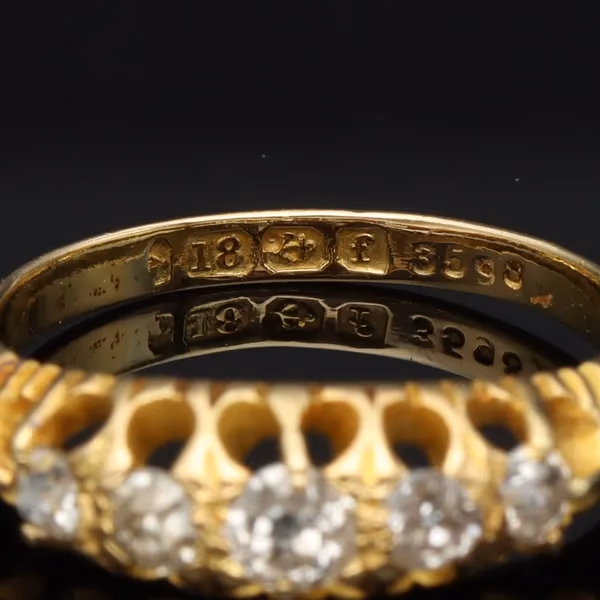 18ct Gold Diamond Ring