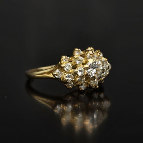 18ct Yellow Gold Diamond Cluster Ring image-1