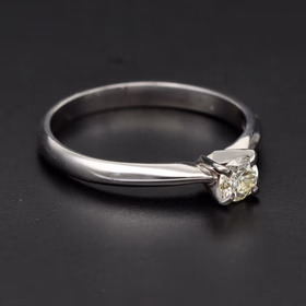 18ct White Gold 0.27ct Diamond Solitaire Ring