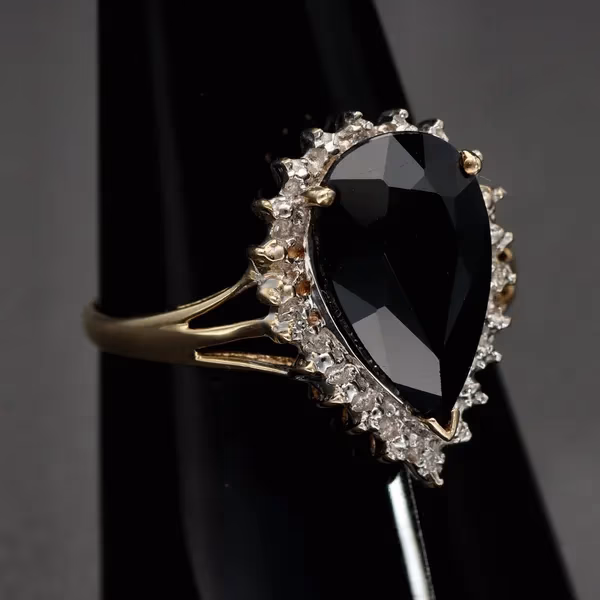 9ct Yellow Gold Sapphire & Diamond Ring
