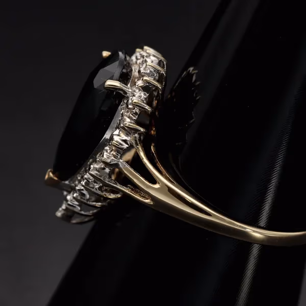 9ct Yellow Gold Sapphire & Diamond Ring