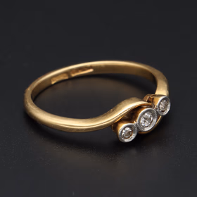 Stamped 18ct Platinum Diamond Art Deco Ring. Size N1/2