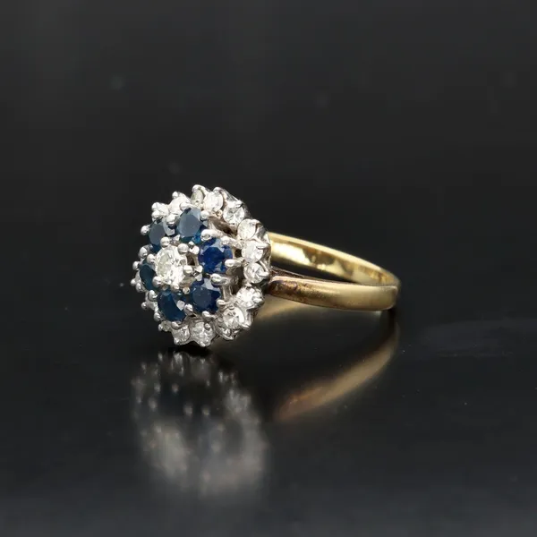 Vintage 18ct Gold Sapphire and Diamond Cluster Ring