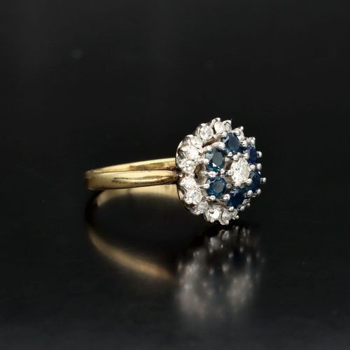 Vintage 18ct Gold Sapphire and Diamond Cluster Ring image-1