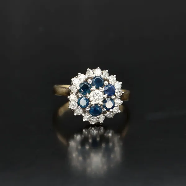 Vintage 18ct Gold Sapphire and Diamond Cluster Ring