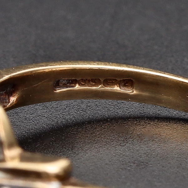 Retro Gold Diamond Ring