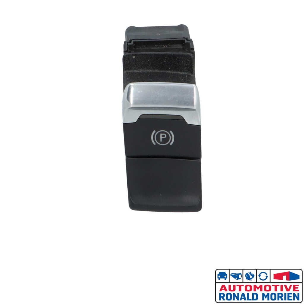 Used Parking brake switch Audi A5 Quattro (B8C/S) 2.0 TFSI 16V Price € 19,00 Margin scheme offered by Automaterialen Ronald Morien B.V.