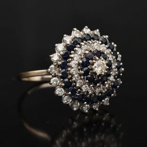 Vintage 18ct Gold Sapphire and Diamond Large Cluster Ring