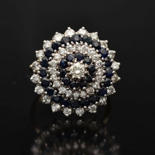 Vintage 18ct Gold Sapphire and Diamond Large Cluster Ring image-2