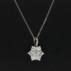 18ct White Gold Diamond Pendant