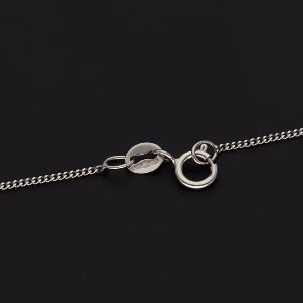 18ct White Gold Diamond Pendant