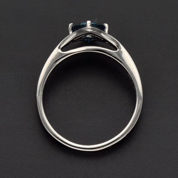 18ct White Gold Topaz and Diamond Dress Ring