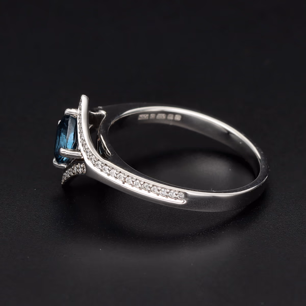 18ct White Gold Topaz and Diamond Dress Ring