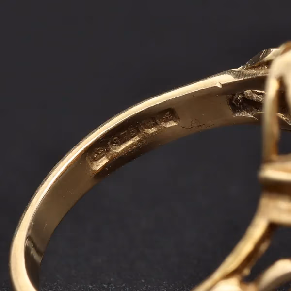 9ct Yellow Gold Opal & Garnet Ring