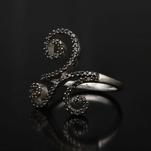 Gold Black Diamond Ring. image-3