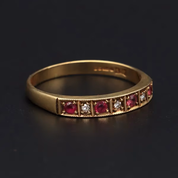 Retro Vintage Gold Ruby Diamond Ring.