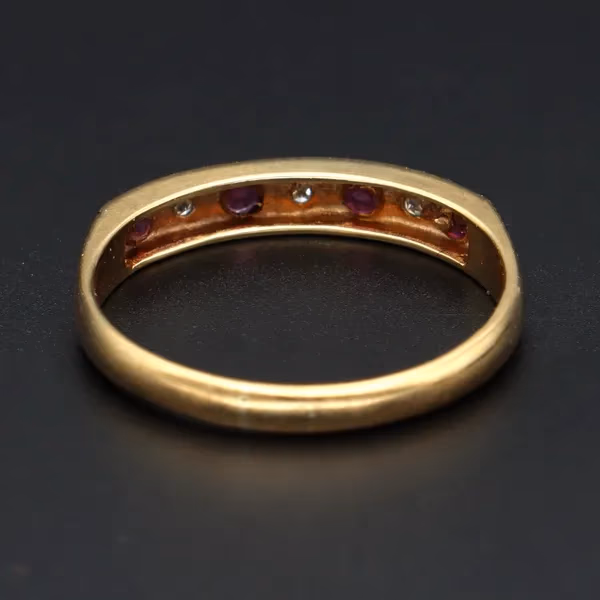 Retro Vintage Gold Ruby Diamond Ring.