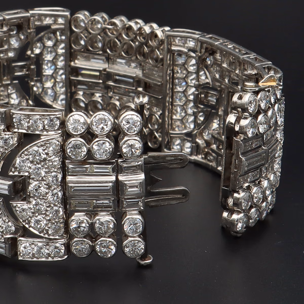 Exquisite Art Deco Platinum and Natural Diamond Bracelet