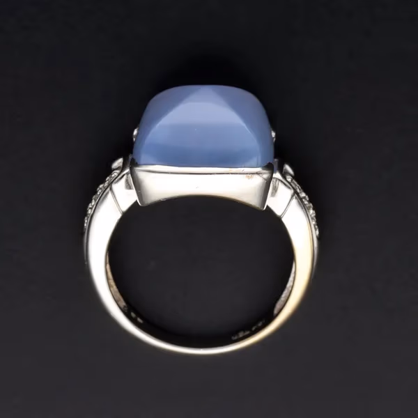 18ct White Gold Diamond & Chalcedony Ring