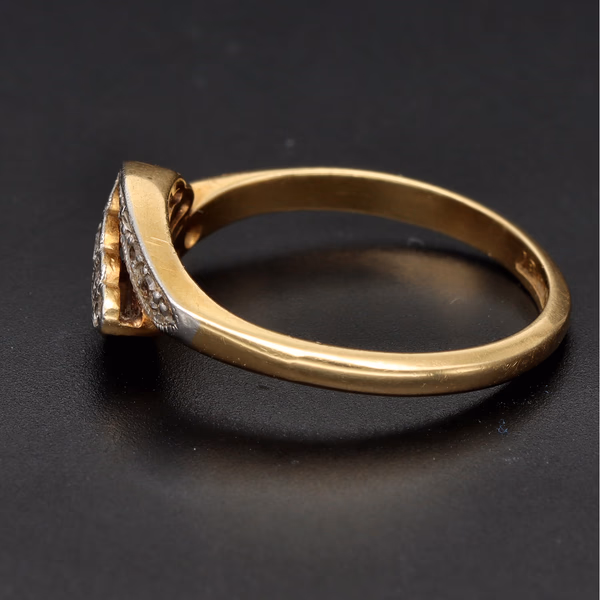 18ct Yellow Gold Diamond Crossover Ring