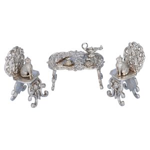 Three Piece Silver Cat Dining Table Set
