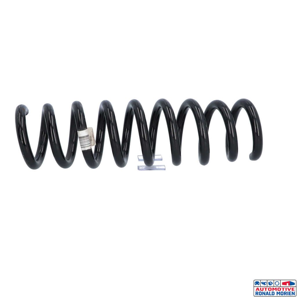 Used Rear coil spring BMW 2 serie (F22) 218i 1.5 TwinPower Turbo 12V Price € 42,35 Inclusive VAT offered by Automaterialen Ronald Morien B.V.