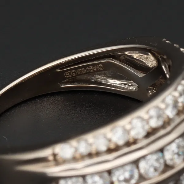 18ct Gold Diamond Ring