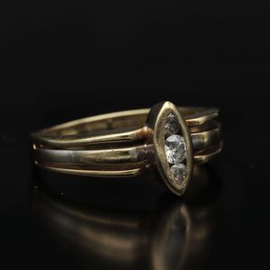 Gold Art Deco Design Diamond Ring