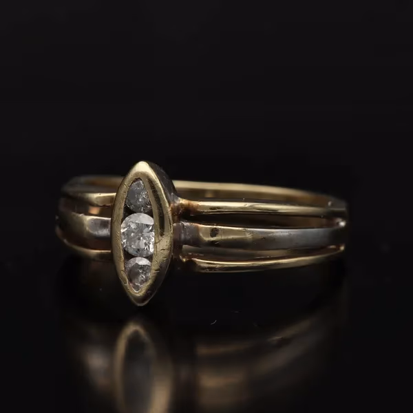 Gold Art Deco Design Diamond Ring