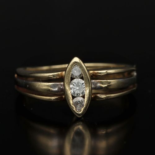 Gold Art Deco Design Diamond Ring image-2