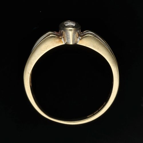 Gold Art Deco Design Diamond Ring image-6