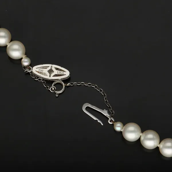 Fine Mikimoto Pearl Necklace with Diamond Clasp
