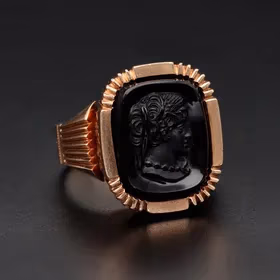 14ct Yellow Gold Black Onyx Cameo Ring