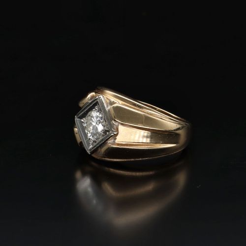 14K Gold Diamond Ring image-3