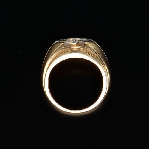14K Gold Diamond Ring image-6