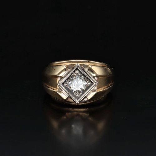 14K Gold Diamond Ring image-2