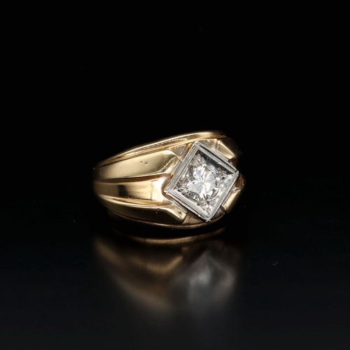 14K Gold Diamond Ring image-1