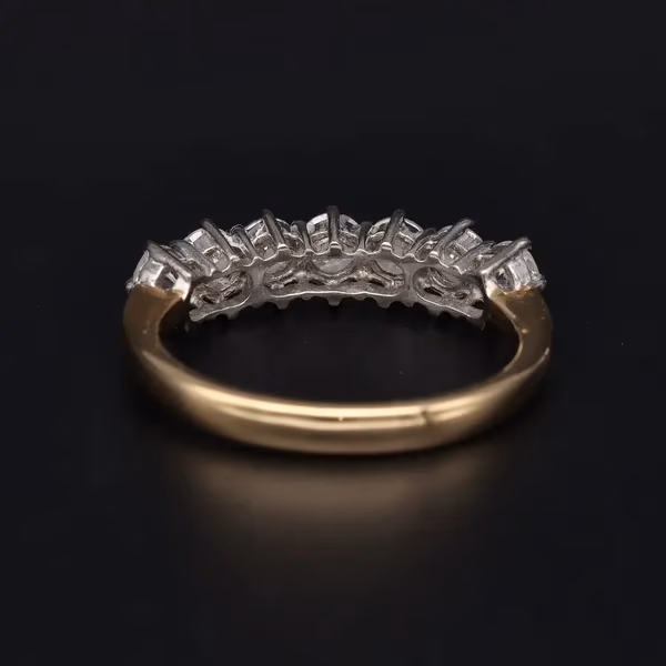 18ct Yellow Gold Diamond Ring