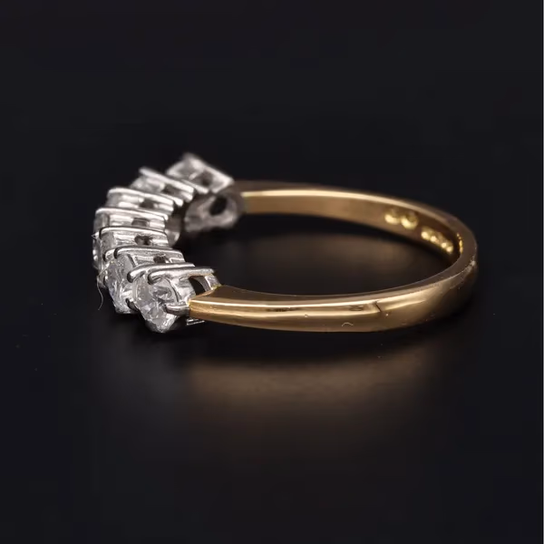 18ct Yellow Gold Diamond Ring