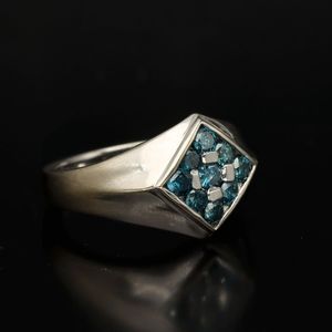 14ct White Gold Blue Diamond Ring