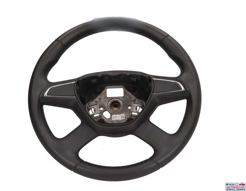 Used Steering wheel Skoda Octavia (5EAA) 1.8 TSI 16V Price € 125,00 Margin scheme offered by Automaterialen Ronald Morien B.V.