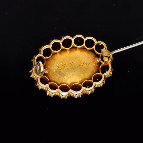 19th Century 18ct Garnet Brooch