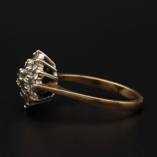 9ct Gold Diamond Cluster Ring image-3